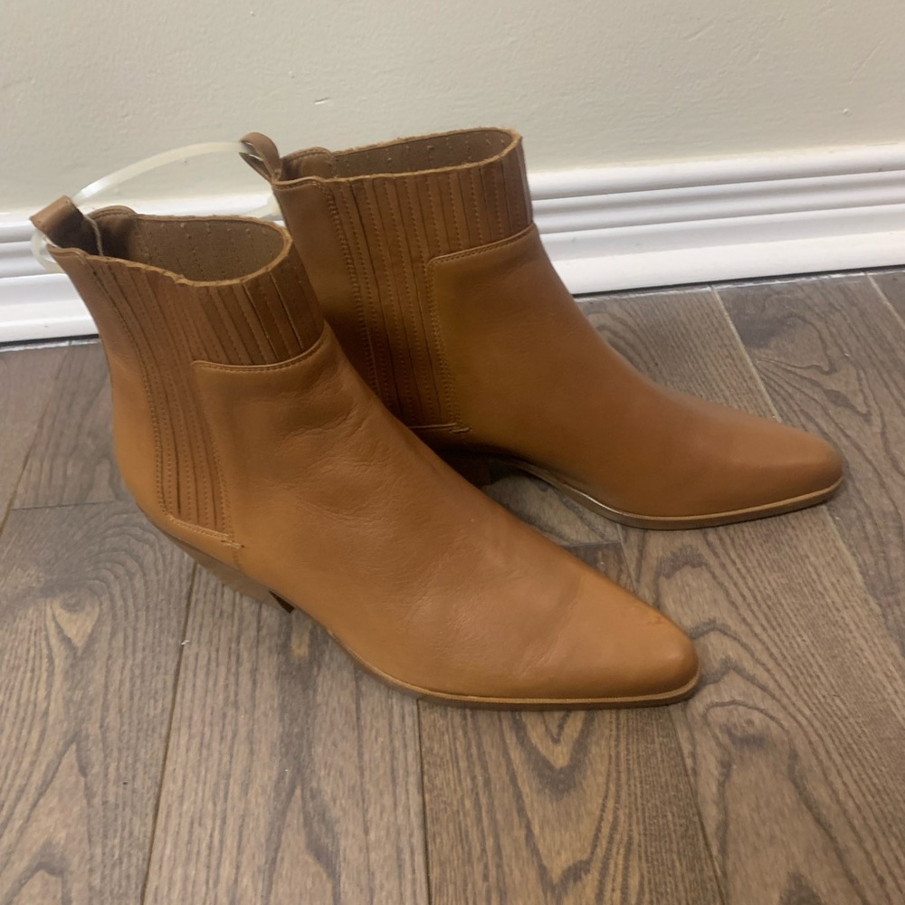 BN Vince Ankle Boots